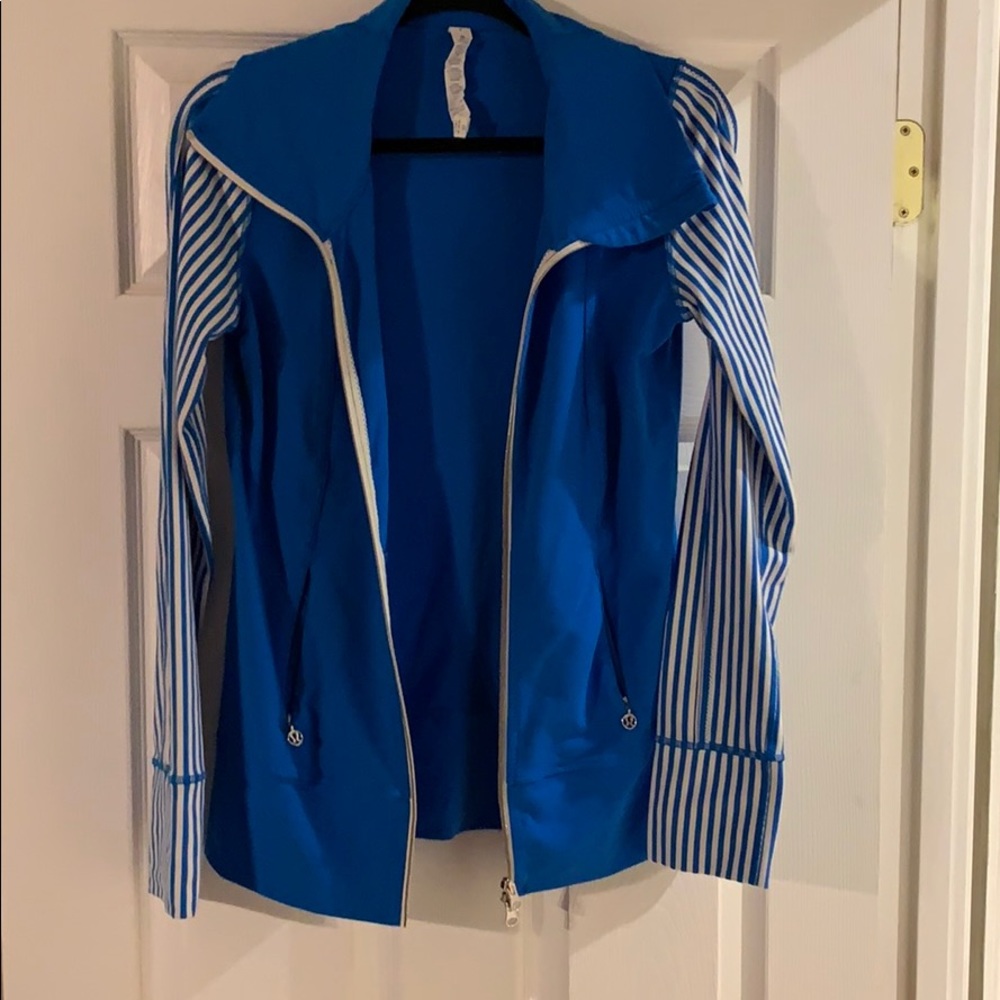 Lululemon jacket 6 blue and white